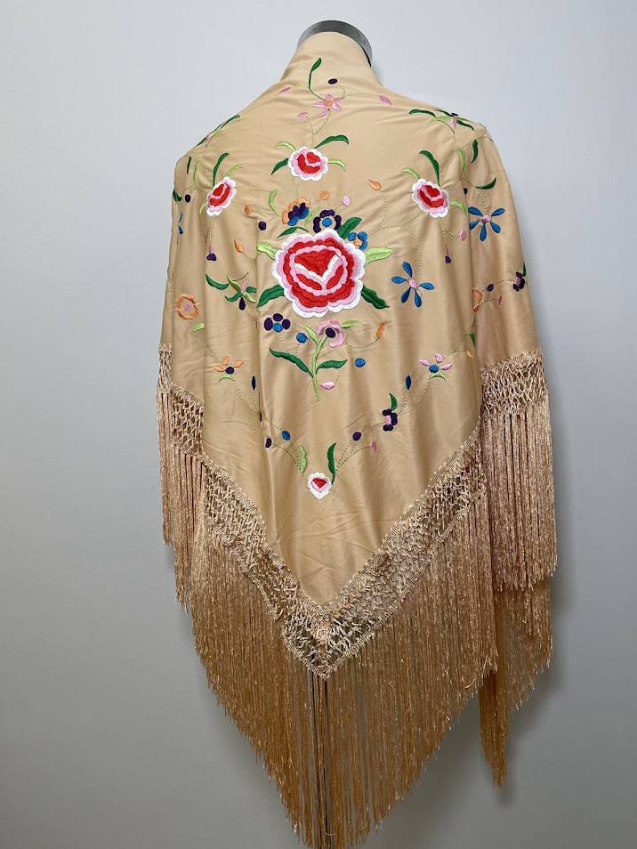 Mantón poliéster beige tostado bordado en colores