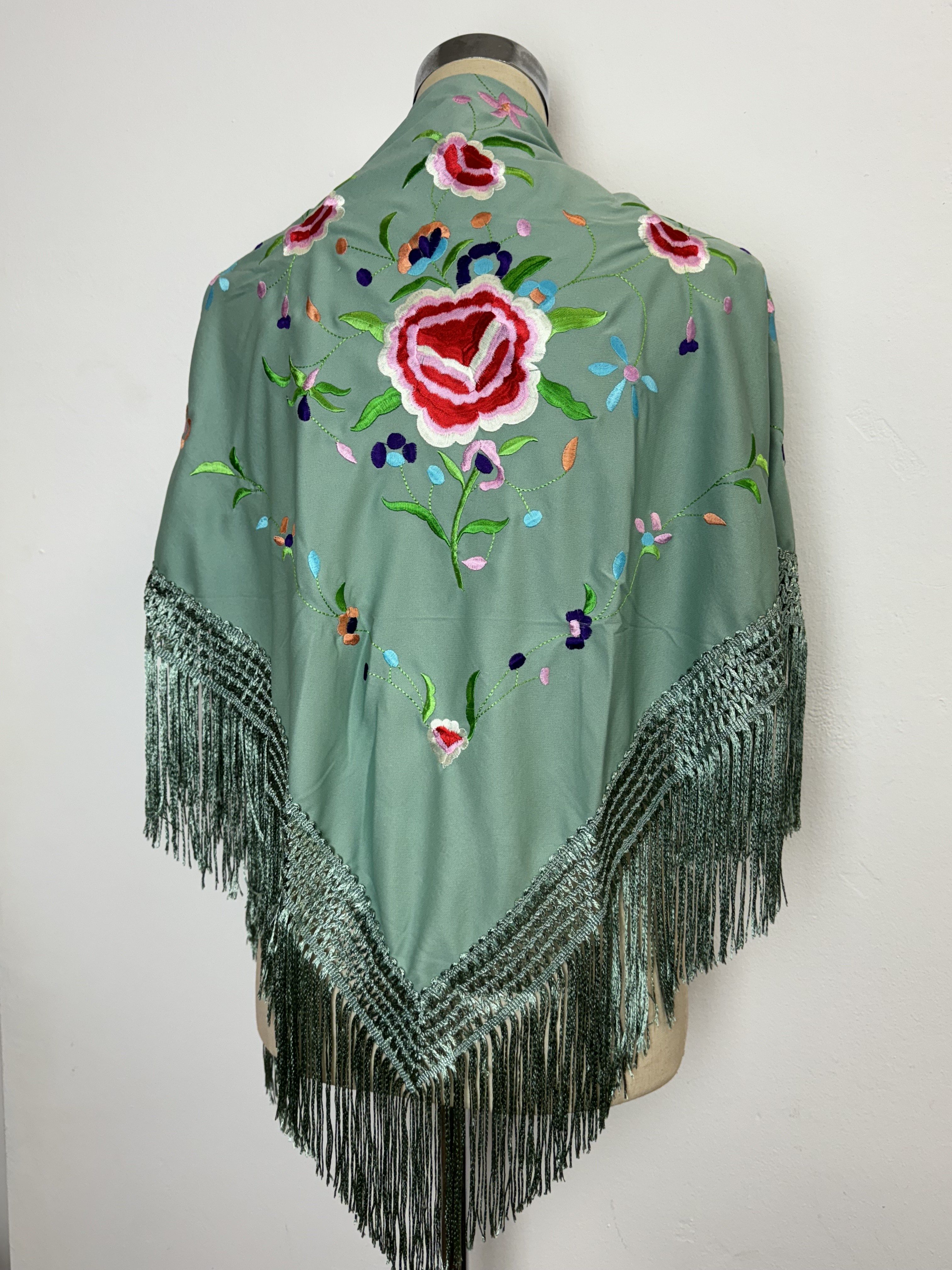 Mantón poliéster verde seco