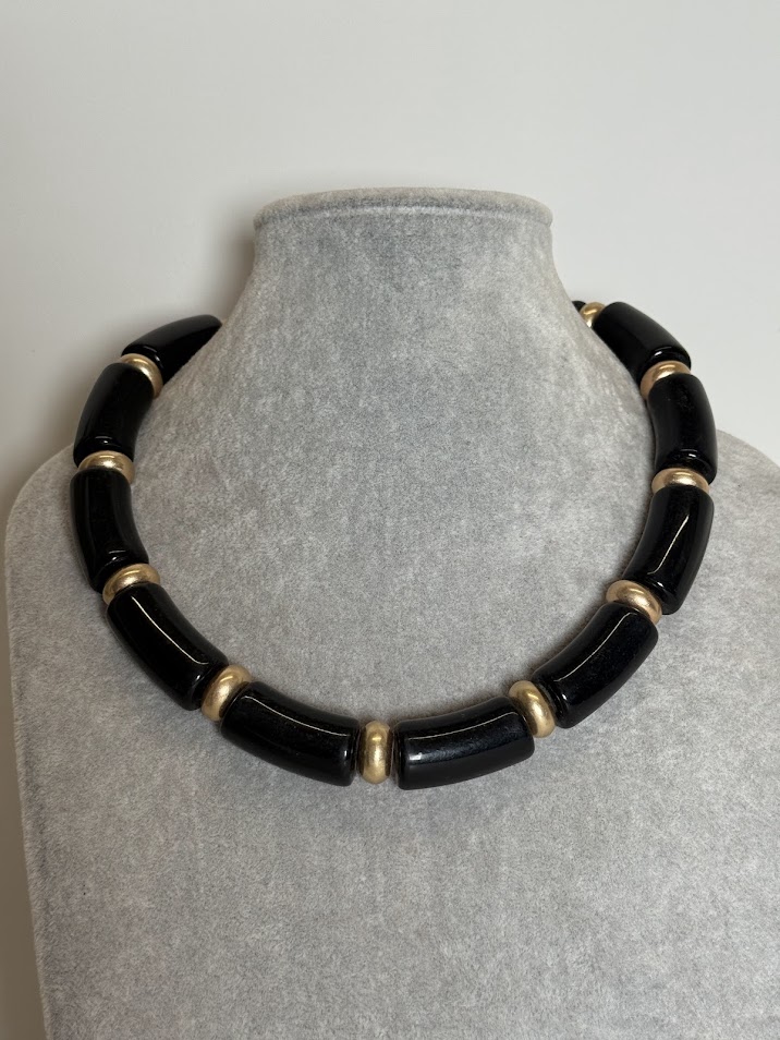 Collar Corina negro