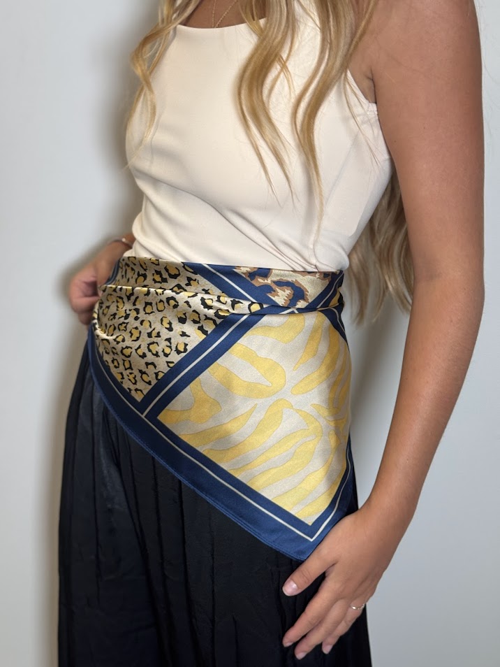 Pañuelo animal print azul