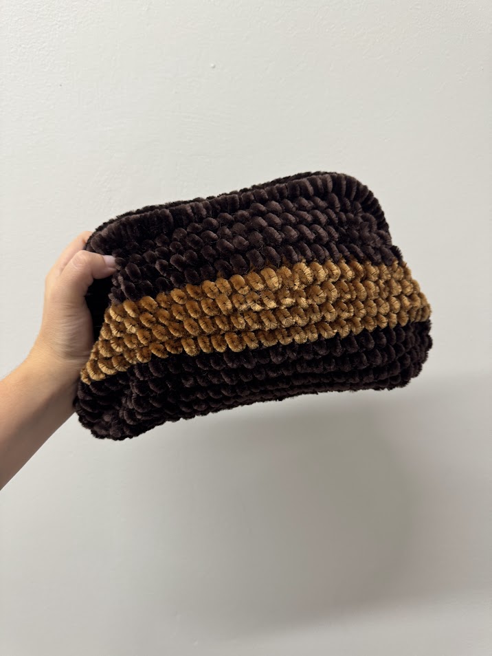 Cartera terciopelo bicolor marrón y camel