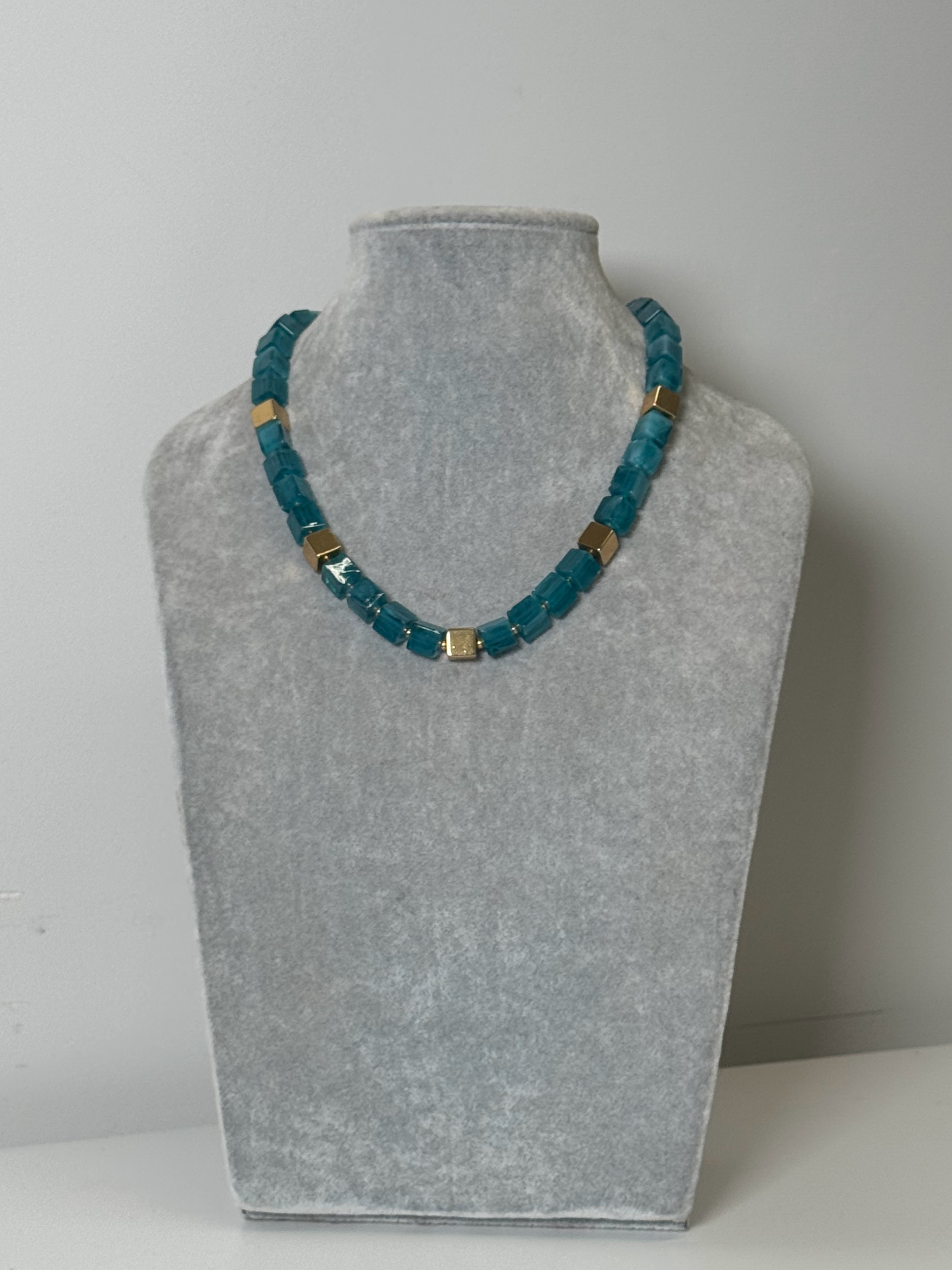 Collar Nora turquesa