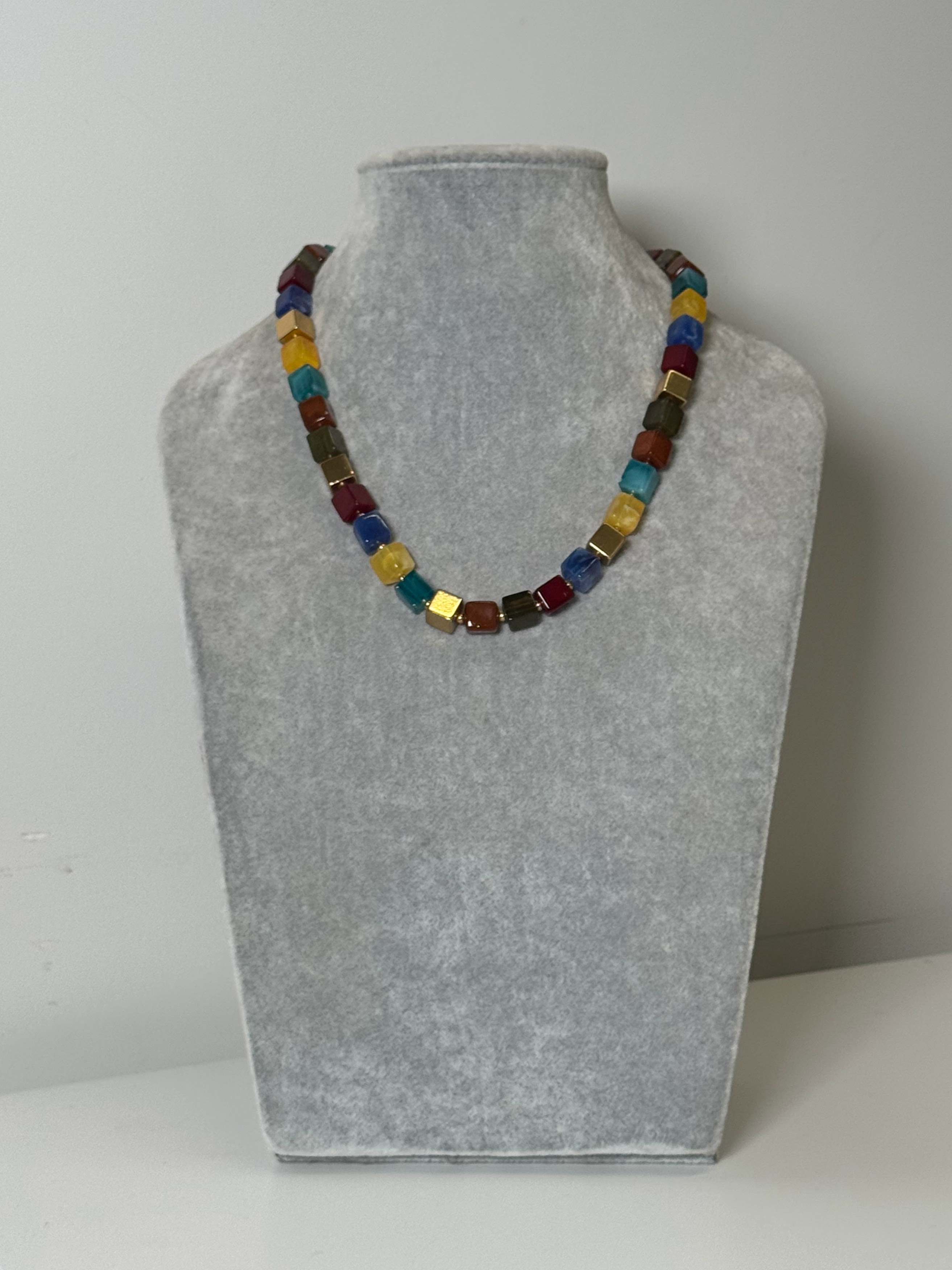 Collar Nora colores