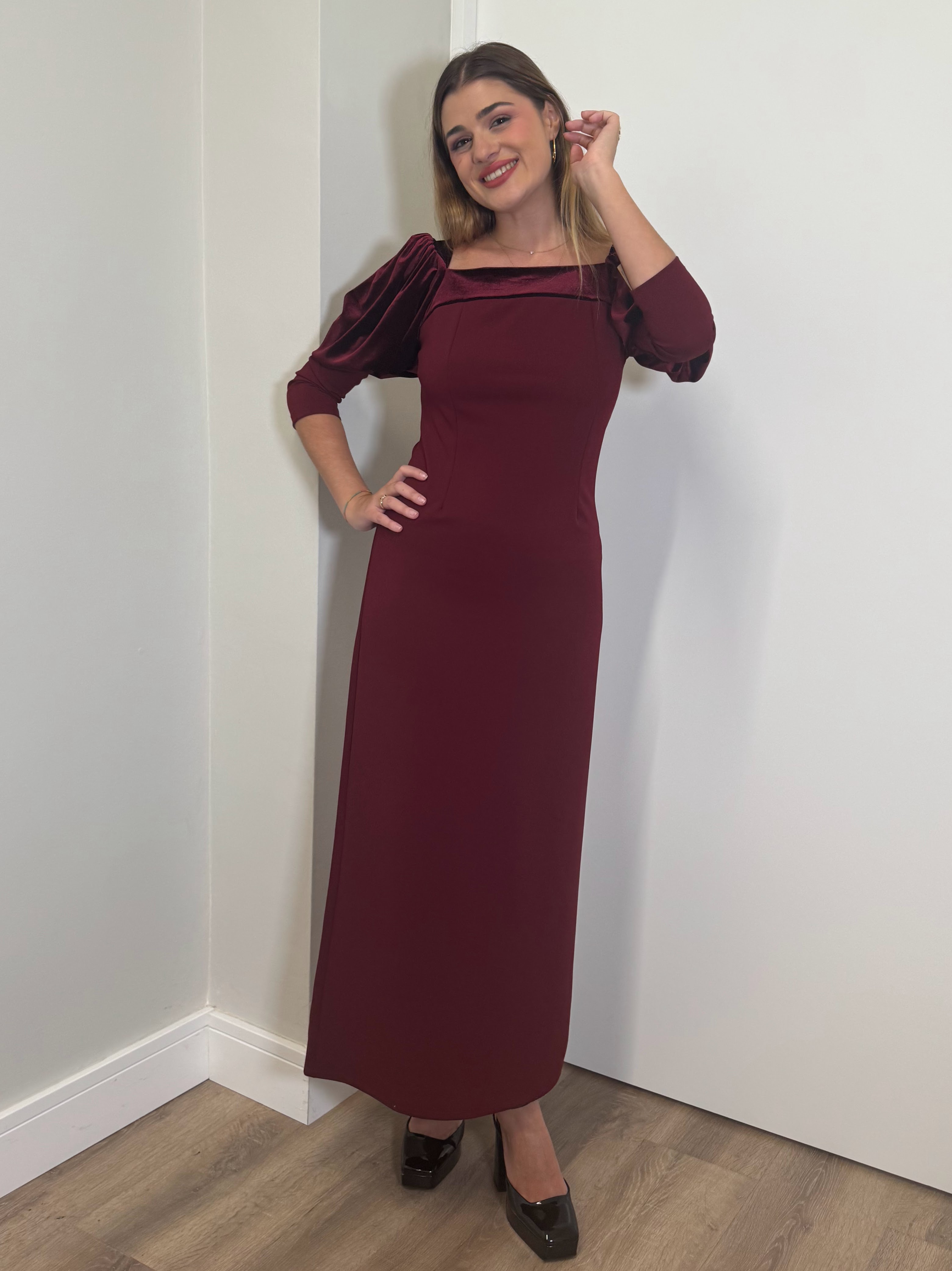 Vestido Cintia burdeos