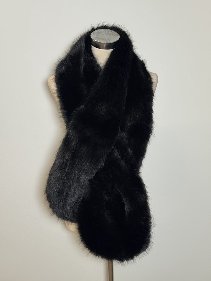 Estola de pelo abertura negra