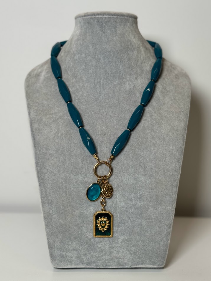 Collar Bianca petróleo