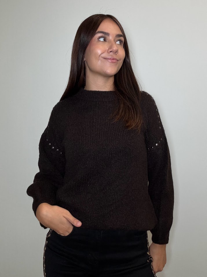 Jersey tachuelas marrón